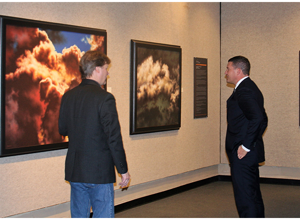 Photographer Donald Cronkhite speaks to HFC President Russell Kavalhuna about his work. 