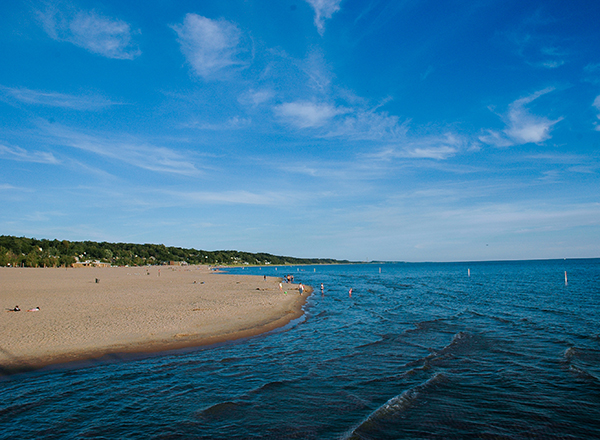 A sunny day on a Great Lakes shoreline